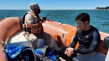 El joven se encontraba a 1500 metros de la costa. Foto: Gentileza Prefectura Naval del Comahue.