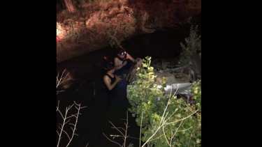 Bomberos certificaron que no haya quedado ninguna persona en el habitáculo Foto: Gentileza Facebook Bomberos Barda del Medio