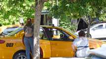 Imagen de Las conductoras de «taxi rosa» abandonaron paradas hostiles en Neuquén