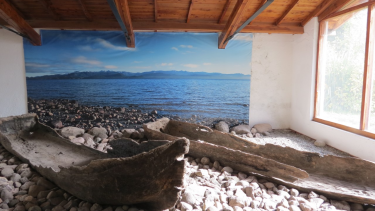 El Lago Nahuel Huapi de Patagonia se navega en canoas desde hace más de 2.000 años