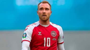 El futbolista danés podría volver a jugar al fútbol luego de sufrir un paro cardíaco en la última Eurocopa.