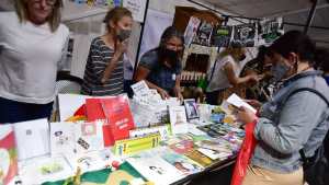 Continúa la Feria del Libro en Viedma