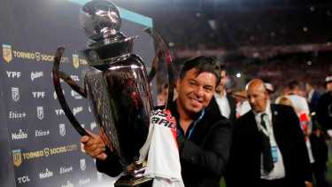El Muñeco levantó el trofeo pero dejó en claro que va a revisar seriamente su continuidad. 