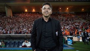 River visita a Platense para seguir su camino al título: hora, formaciones y TV