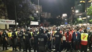 Incidentes afuera del Monumental en la previa del partido que puede coronar a River