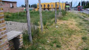 Solo cinco terrenos, a la altura de Damas Patricias al 900, carecen del servicio. Fotos: Andrés Maripe.