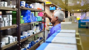 El vademécum incluye principios activos de los fármacos, que se convierten en usos comerciales de acceso gratuito. Foto: archivo.-