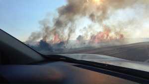 Incendio en Chimpay: llamas controladas pero piden precaución para circular