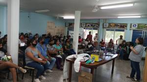 Capacitan sobre buenas prácticas agrícolas  a productores del Idevi