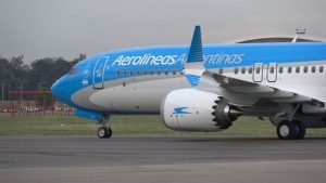 Explotó un celular en pleno vuelo a Esquel y generó terror entre los pasajeros