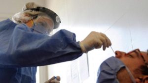 Fuerte salto en los contagios de coronavirus en el país: hoy hubo 4.555 infectados