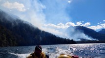 Imagen de El incendio en el lago Martin avanza hacia El Manso y genera más preocupación