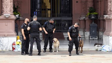 La Policía Federal realizó inspección en la Casa Rosada tras amenaza de bomba. Foto: Télam 