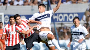 Del Prete contra Cecchini, un duelo totalmente rionegrino en el clásico de La Plata. 