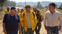 Imagen de Cabandié aterriza hoy en Bariloche para recorrer las zonas del incendio