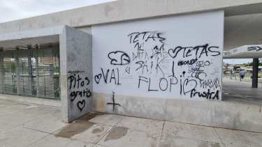 El lugar se encuentra invadido por grafitis. Foto: Gentileza