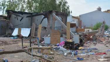 Algunos carteles refieren a una plaza en la casa donde vivía el niño. Hay vecinos que piden un destacamento o una salita de Salud. 