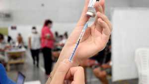 Bariloche vacuna contra el Covid-19 a turistas desde hace dos semanas