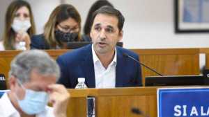 Estafa con planes sociales: Domínguez intimó a Pereyra y dijo que «el colectivito azul no existe»