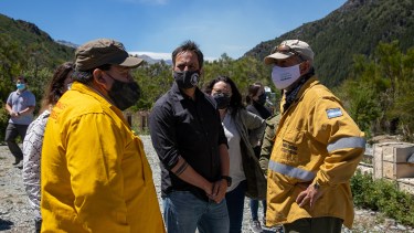 Cabandié recorrió el área afectada por los incendios pero no tuvo contacto con los medios de comunicación de la región. Foto: gentileza