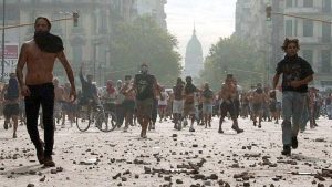 A 20 años del estallido de 2001, un repaso por la crisis desde la calle