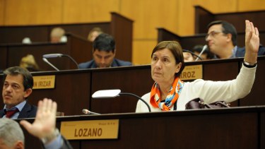 Encarnación Lozano, durante su paso por la Legislatura. (Archivo)