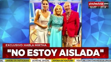 Mirtha eligió un diseño exclusivo de Claudio Cosano para su último programa, por lo que su cercanía alertó a la familia de la diva.-