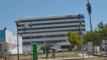 La municipalidad de Neuquén tiene su sede nueva en Novella y Godoy (foto Yamil Regules)