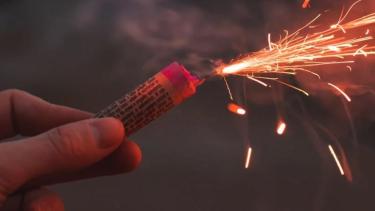 Los vecinos pueden colaborar denunciando en la aplicación en estas fiestas. 