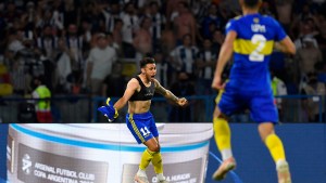 Salvio: «Les dije a todos antes del partido que lo íbamos a ganar con gol mío»