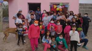Melchor, Gaspar y Baltasar apelan a la solidaridad para llegar a un merendero de Roca