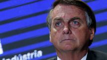 Imagen de Internaron de urgencia a Bolsonaro por una posible obstrucción intestinal