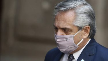 El presidente tiene el esquema completo de vacunación y, además, ya atravesó el cuadro.-