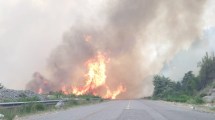 Imagen de Incendios forestales: se habilita el tránsito en la ruta 40, al sur de Bariloche