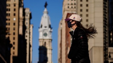 Las hospitalizaciones por Ómicron baten récords y superan a las de la variante Delta en EE. UU.