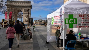 Francia registró un nuevo récord de casos de coronavirus. (Foto: AP)