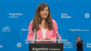 Para Cerruti las «variantes internas» de la oposición dificultan el diálogo sobre el FMI