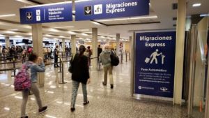 La Unión Europea eliminó a Argentina de la lista de países que entran sin restricciones