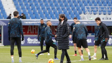 Inter realiza una práctica en la cancha donde el local, Bologna, no se presentó. 