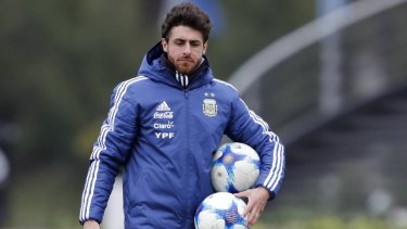 Pablo Aimar dio positivo y en el cuerpo técnico están alertas por la situación. 
