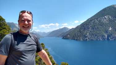 Vocación. Guillermo Abramson hace investigación científica, enseña en el Balseiro y hace divulgación a través de blogs con textos y fotos