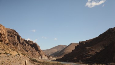 El cajón cordillerano donde se construirá la represa en la que los malargüinos tienen cifradas las esperanzas de desarrollo económico. Foto gentileza.