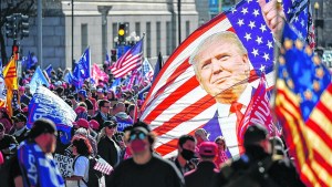 Los seguidores de Trump están seguros de que les robaron votos