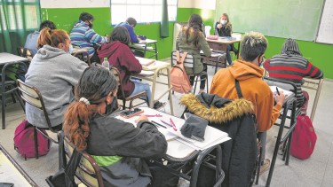 El programa beneficia a estudiantes de 16 a 17 años, que pueden acceder a becas del Ministerio de Educación. Foto : Marcelo Ochoa