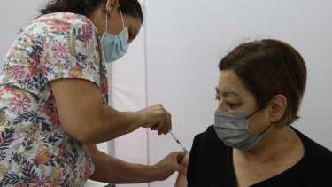 Personal de Salud de Río Negro aplicando vacunas Covid-19. Foto Archivo.