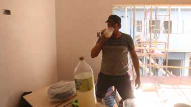 Los trabajadores que padecieron el calor en Roca