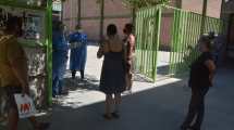 Imagen de Muchos neuquinos con síntomas se enteraron en la fila que no los iban a testear