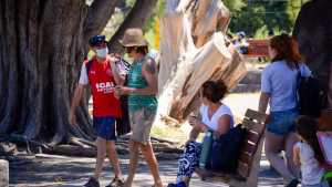 Neuquén espera 300 mil turistas este verano