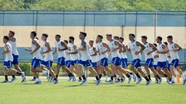 El plantel entrena con algunos de los que volvieron de sus respectivos préstamos pero todavía no hay refuerzos. Fotos: prensa Boca