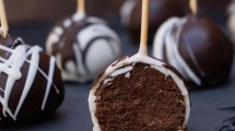 Imagen de Cake pops de chocolate y naranja